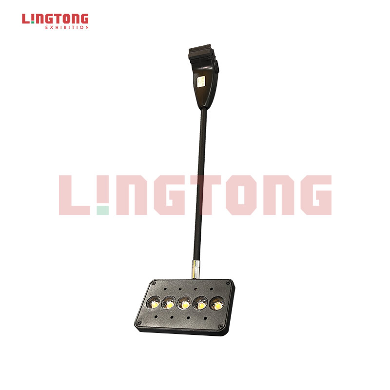 串聯(lián)快接式LED聚光燈